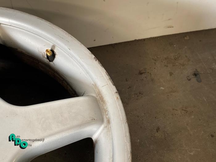 Velgen set van een Mercedes-Benz E (W211) 4.0 E-420 CDI V8 32V 2003