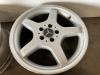 Velgen set van een Mercedes-Benz E (W211) 4.0 E-420 CDI V8 32V 2003
