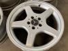 Velgen set van een Mercedes-Benz E (W211) 4.0 E-420 CDI V8 32V 2003
