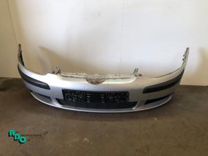 Gebruikte Voorbumper Volkswagen Golf V (1K1) 1.6 FSI 16V Prijs € 75,00 Margeregeling aangeboden door Autodemontagebedrijf Otte