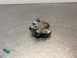 Używane Rozdzielacz cisnienia hamulcowego Toyota Starlet (EP8/NP8) 1.3 Friend,XLi 12V Cena € 25,00 Procedura marży oferowane przez Autodemontagebedrijf Otte