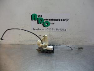 Begagnade Dörrlåsmekanism, 4-dörrars, höger fram Cadillac Seville Pris € 30,00 Marginaltabell erbjuds av Autodemontagebedrijf Otte