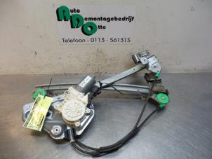 Begagnade Fönstermekanism, 4-dörrars, vänster fram Cadillac Seville Pris € 50,00 Marginaltabell erbjuds av Autodemontagebedrijf Otte