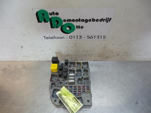 Begagnade Säkringsbox Jeep Grand Cherokee (ZJ) 4.0i Pris € 50,00 Marginaltabell erbjuds av Autodemontagebedrijf Otte