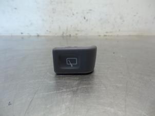 Begagnade Torkarbrytare Landrover Freelander Hard Top 2.5 V-6 Pris € 5,00 Marginaltabell erbjuds av Autodemontagebedrijf Otte