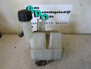 Begagnade Expansionskärl Renault Laguna II Grandtour (KG) 1.8 16V Pris € 20,00 Marginaltabell erbjuds av Autodemontagebedrijf Otte