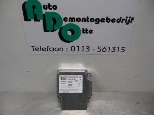 Begagnade Airbagmodul Kia Sorento I (JC) 2.4 16V Pris € 75,00 Marginaltabell erbjuds av Autodemontagebedrijf Otte