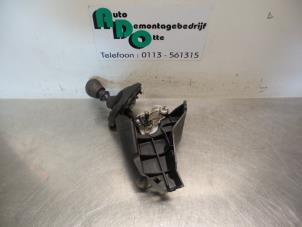 Begagnade Växelspak Opel Movano (4A1; 4A2; 4B2; 4B3; 4C2; 4C3) 2.5 CDTI Pris € 50,00 Marginaltabell erbjuds av Autodemontagebedrijf Otte