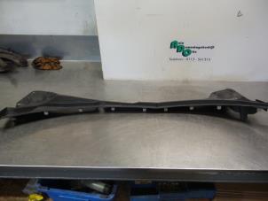 Begagnade Torpedgaller Renault Laguna II (BG) 1.8 16V Pris € 20,00 Marginaltabell erbjuds av Autodemontagebedrijf Otte