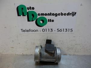 Gebruikte Luchtmassameter Audi A4 Avant (B6) 2.5 TDI 155 24V Prijs € 20,00 Margeregeling aangeboden door Autodemontagebedrijf Otte