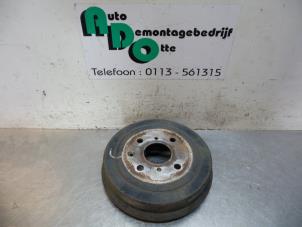 Gebruikte Remtrommel achter Toyota Aygo (B10) 1.0 12V VVT-i Prijs € 10,00 Margeregeling aangeboden door Autodemontagebedrijf Otte