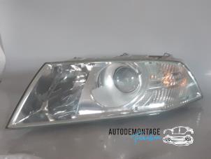 Begagnade Strålkastare, vänster Skoda Octavia Pris € 60,00 Marginaltabell erbjuds av Franken Autodemontage B.V.
