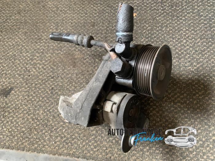 Servostyrningspump från en Fiat Ducato (250) 2.3 D 120 Multijet 2010