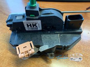 Gebruikte Slotmechaniek Portier 4Deurs links-voor Opel Insignia 1.8 16V Ecotec Prijs € 40,00 Margeregeling aangeboden door Franken Autodemontage B.V.