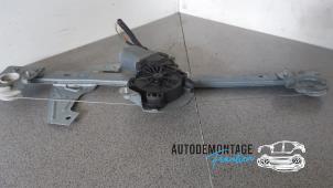 Begagnade Fönstermekanism, 2-dörrars, vänster fram Citroen C1 1.0 12V Pris € 35,00 Marginaltabell erbjuds av Franken Autodemontage B.V.