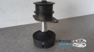 Begagnade Generatorremskiva Ford Focus 1 1.8 TDdi Pris € 25,00 Marginaltabell erbjuds av Franken Autodemontage B.V.