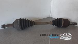 Używane Os napedowa lewy przód Opel Vivaro 2.0 CDTI Cena na żądanie oferowane przez Franken Autodemontage B.V.