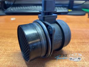 Używane Czujnik masy powietrza Volkswagen Scirocco (137/13AD) 2.0 TDI 16V Cena € 30,00 Procedura marży oferowane przez Franken Autodemontage B.V.