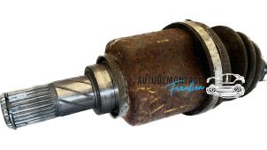 Używane Os napedowa prawy przód Nissan Note (E11) 1.4 16V Cena € 40,00 Procedura marży oferowane przez Franken Autodemontage B.V.