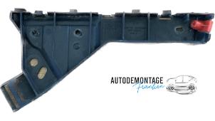 Gebruikte Bumpersteun links-voor Opel Insignia Sports Tourer 2.0 CDTI 16V Prijs € 15,00 Margeregeling aangeboden door Franken Autodemontage B.V.