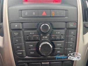 Begagnade CD-spelare med radio Opel Astra J (PC6/PD6/PE6/PF6) 1.7 CDTi 16V 110 Pris på förfrågan erbjuds av Franken Autodemontage B.V.