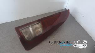Begagnade Baklykta, höger Renault Espace (JK) 2.0 dCi 16V 150 FAP Pris € 45,00 Marginaltabell erbjuds av Franken Autodemontage B.V.