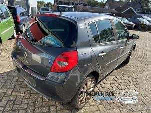 Begagnade Bakre drivaxel Renault Clio III (BR/CR) 1.2 16V TCe 100 Pris på förfrågan erbjuds av Franken Autodemontage B.V.