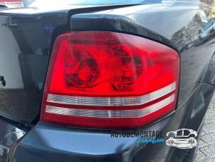 Gebruikte Achterlicht rechts Dodge Avenger (JS) 2.0 16V Prijs op aanvraag aangeboden door Franken Autodemontage B.V.