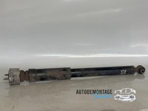 Gebruikte Schokbreker links-achter Mercedes C Estate (S204) 1.8 C-180 CGI 16V Prijs € 30,00 Margeregeling aangeboden door Franken Autodemontage B.V.