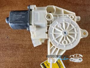 Gebruikte Raammotor Portier Mercedes C Estate (S204) 1.8 C-180 CGI 16V Prijs € 35,00 Margeregeling aangeboden door Franken Autodemontage B.V.