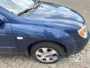 Gebruikte Scherm rechts-voor Kia Cerato 1.6 16V Prijs op aanvraag aangeboden door Franken Autodemontage B.V.