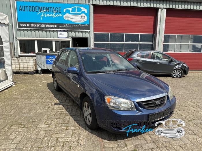 Luftkonditioneringspump från en Kia Cerato 1.6 16V 2005