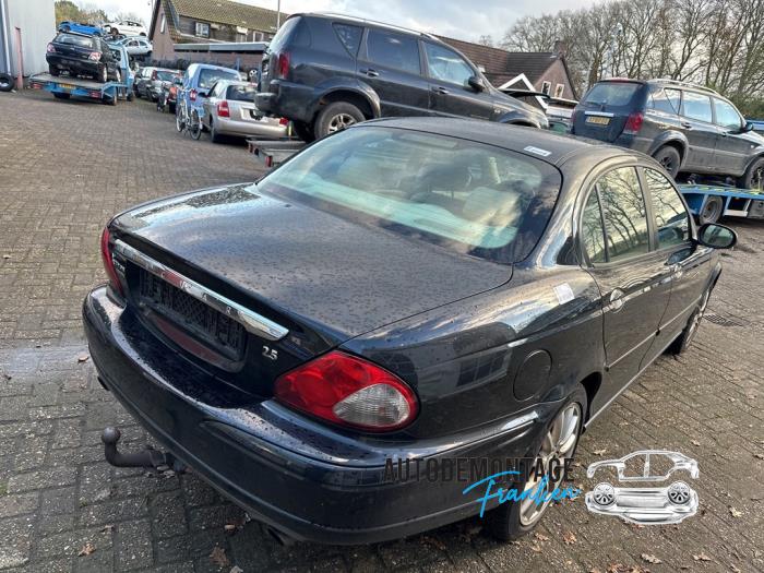 Drivaxel, höger bak från en Jaguar X-type 2.5 V6 24V 2006