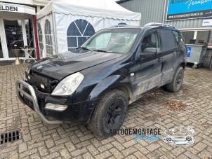 Begagnade Stötdämparstång, vänster fram Ssang Yong Rexton 2.7 Xdi RX/RJ 270 16V Pris på förfrågan erbjuds av Franken Autodemontage B.V.