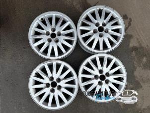 Gebruikte Velgen set Renault Laguna Prijs € 150,00 Margeregeling aangeboden door Franken Autodemontage B.V.