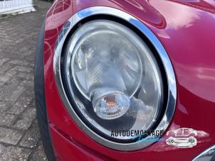 Begagnade Strålkastare, höger Mini Mini (R56) 1.4 16V One Pris på förfrågan erbjuds av Franken Autodemontage B.V.