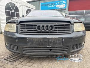 Używane Zderzak przedni Audi A8 (D3) 4.2 V8 40V Quattro Cena na żądanie oferowane przez Franken Autodemontage B.V.