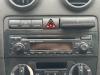 Radioodtwarzacz CD z Audi A3 Sportback (8PA), 2004 / 2013 1.6, Hatchback, 4Dr, Benzyna, 1.595cc, 75kW (102pk), FWD, BSE, 2005-06 / 2012-08, 8PA 2006