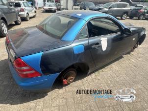 Gebruikte Benzinepomp Mercedes SLK (R170) 2.0 200 16V Prijs op aanvraag aangeboden door Franken Autodemontage B.V.