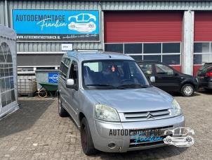 Używane Pompa benzynowa Citroen Berlingo Cinqspace, Multispace 1.6 16V Cena na żądanie oferowane przez Franken Autodemontage B.V.