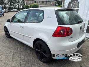 Begagnade Bakre drivaxel Volkswagen Golf V (1K1) 1.6 Pris på förfrågan erbjuds av Franken Autodemontage B.V.