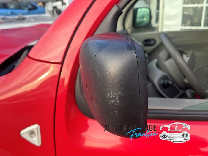 Spiegel Buiten links van een Renault Kangoo/Grand Kangoo (KW) 1.5 dCi 70 2008