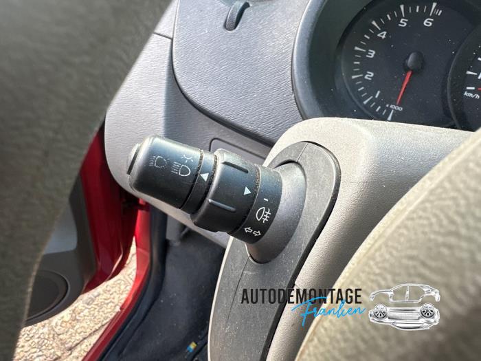 Knipperlicht Schakelaar van een Renault Kangoo/Grand Kangoo (KW) 1.5 dCi 70 2008