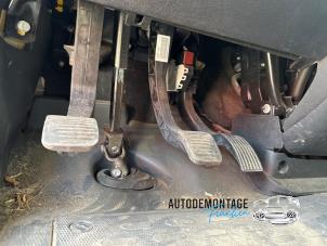 Begagnade Kopplingspedal Fiat Ducato (250) 2.0 D 115 Multijet Pris på förfrågan erbjuds av Franken Autodemontage B.V.