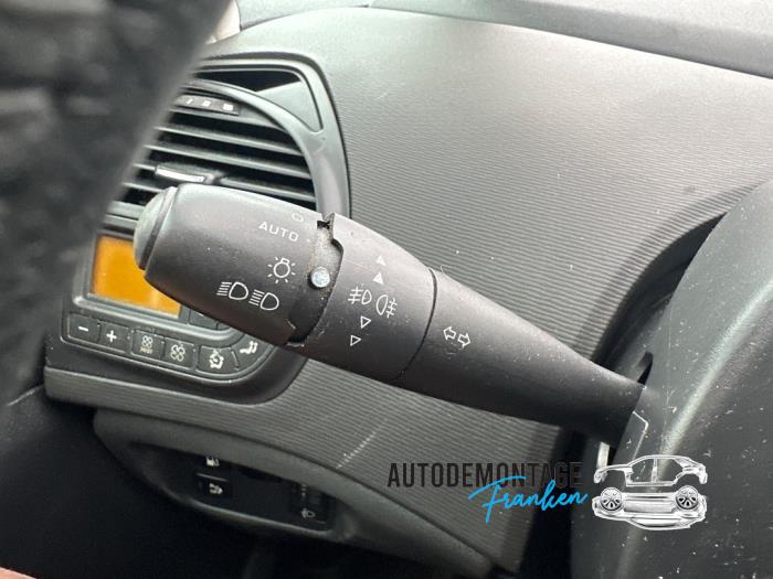 Spak, rattstång från en Citroën C4 Picasso (UD/UE/UF) 1.6 HDiF 16V 110 2012