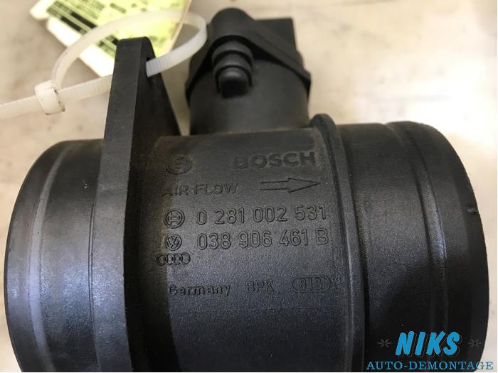 Luchtweger van een Volkswagen Jetta III (1K2) 1.9 TDI 2006