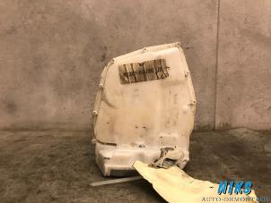 Używane Mechanizm blokady drzwi prawych tylnych wersja 4-drzwiowa Suzuki Swift Cena na żądanie oferowane przez Niks autodemontage