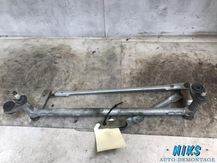 Torkarmekanism från en Seat Ibiza IV (6J5) 1.9 TDI 105 2008