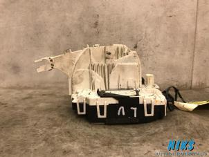 Używane Mechanizm blokady drzwi lewych wersja 2-drzwiowa Mercedes Sprinter 3,5t (906.73) 311 CDI 16V Cena na żądanie oferowane przez Niks autodemontage