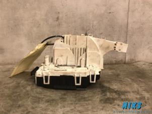 Używane Mechanizm blokady drzwi prawych wersja 2-drzwiowa Mercedes Sprinter 3,5t (906.73) 311 CDI 16V Cena na żądanie oferowane przez Niks autodemontage